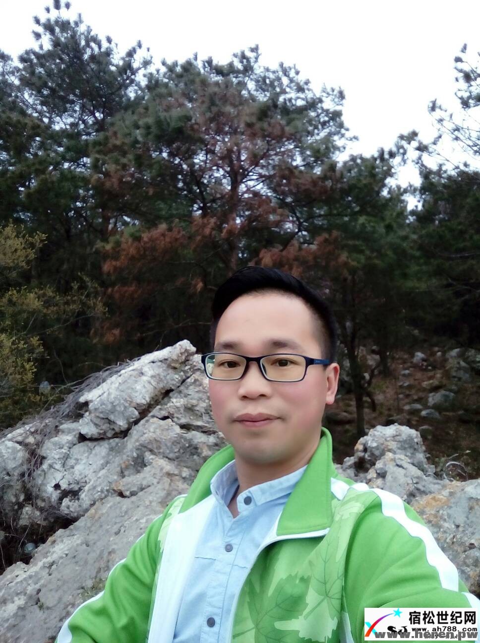 何仁今晨独行马鞍山.jpg